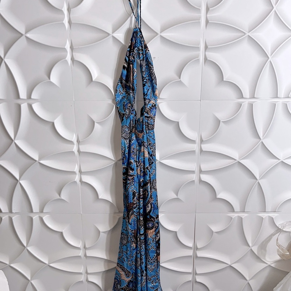 NEW Topshop Petite paisley cut out halter maxi dress in multi sz 2.  (86)